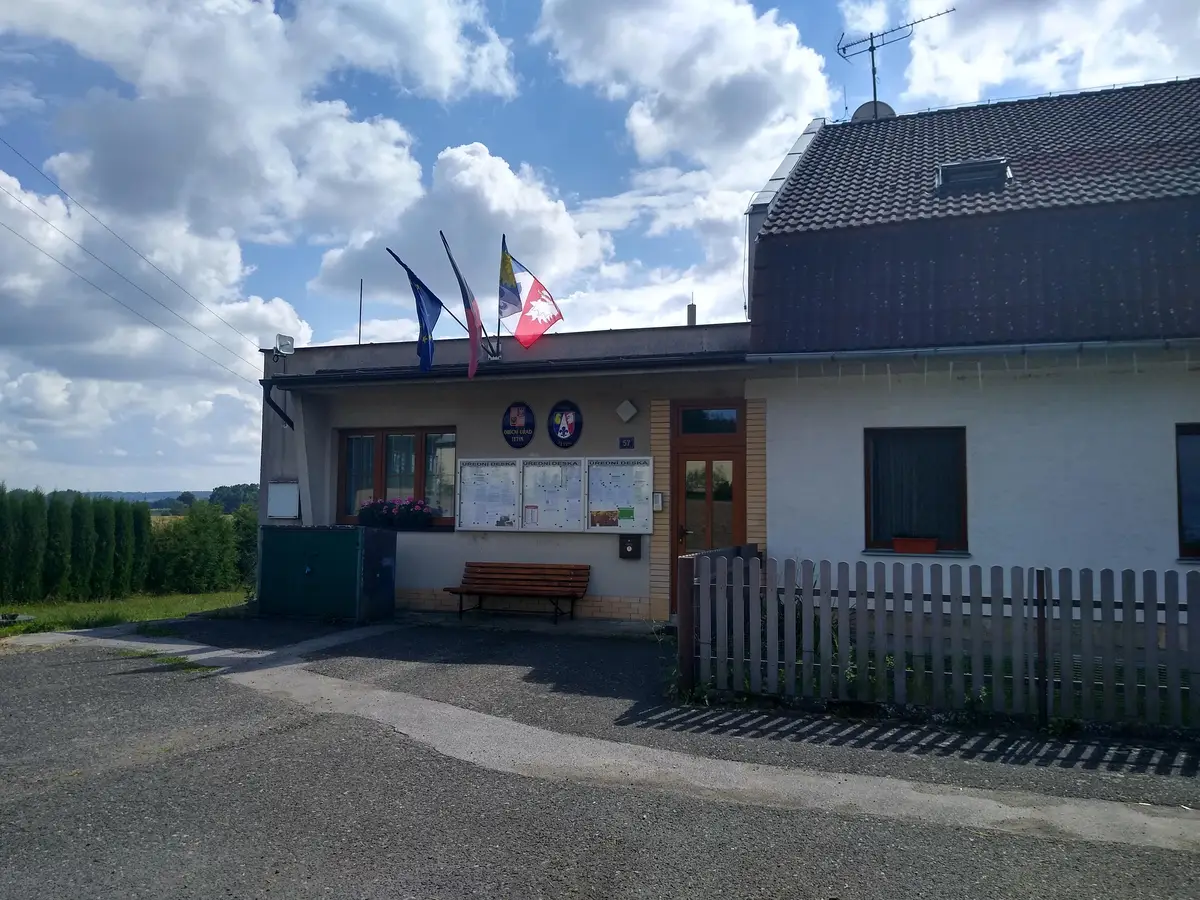 Tetín - obecní úřad